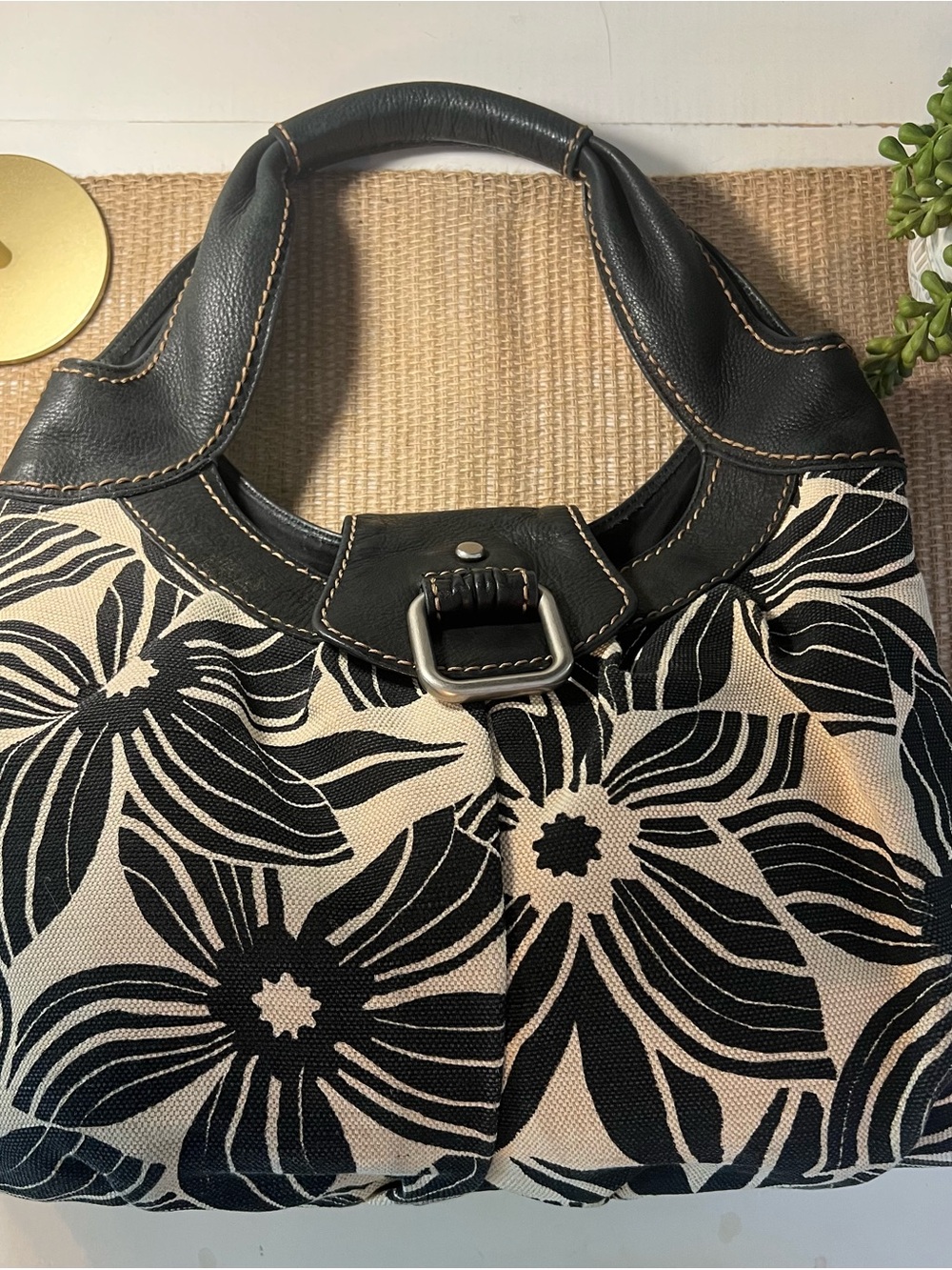 FOSSIL Black & Cream Floral canvas purse with Leather Trim. Vintage